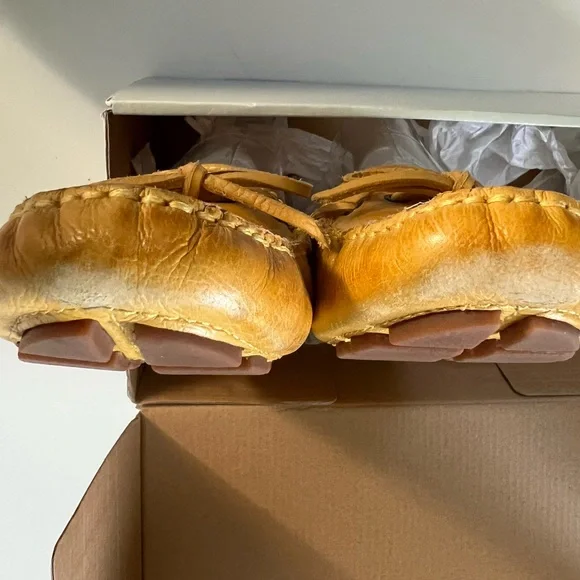 Frye Women’s Reagan Campus Driver - Size 9 - Picture 4 of 8